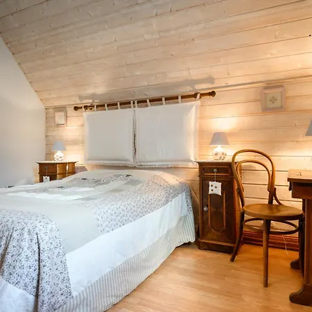 D'hotes, Les Combes Penzion